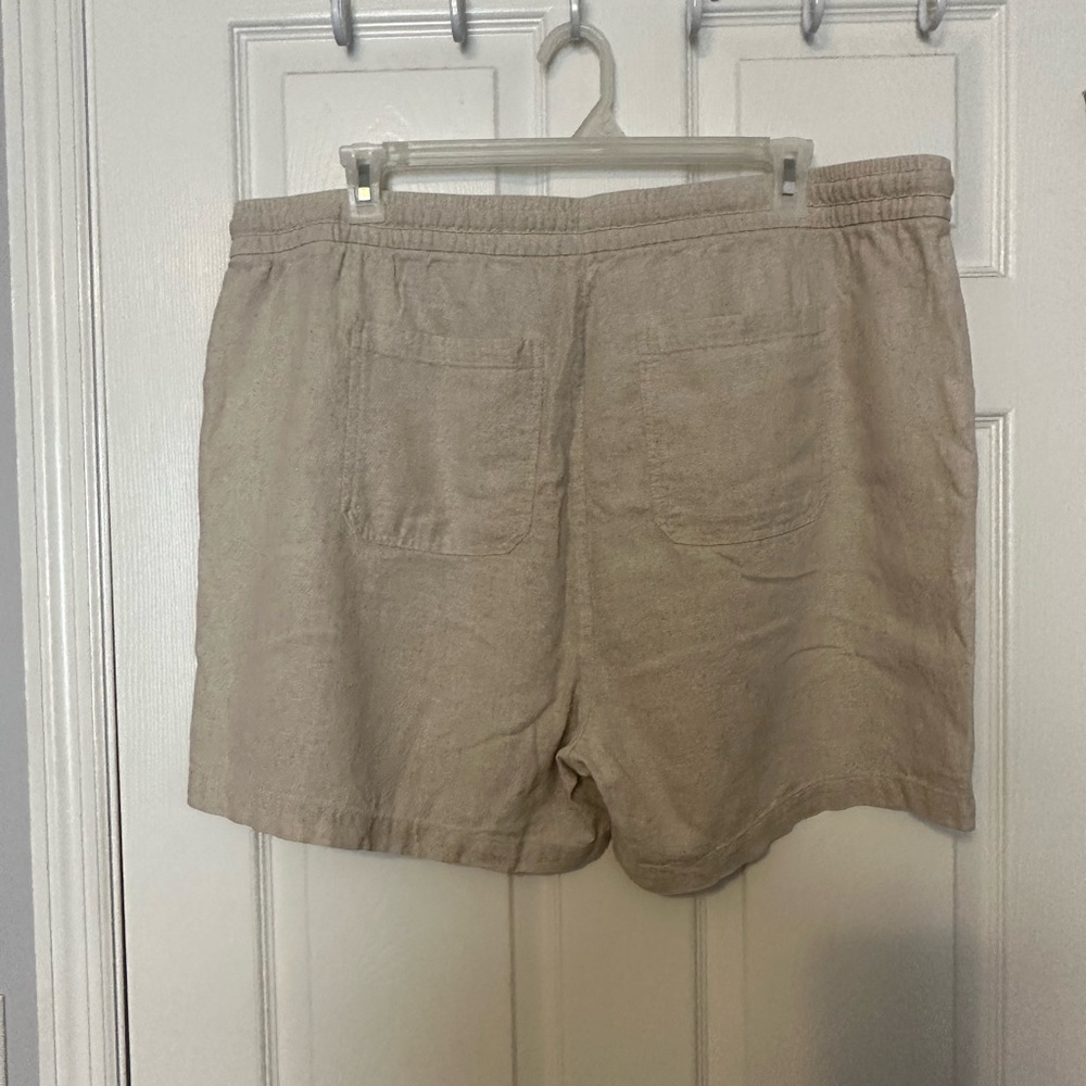 Old Navy shorts - Picture 3 of 3